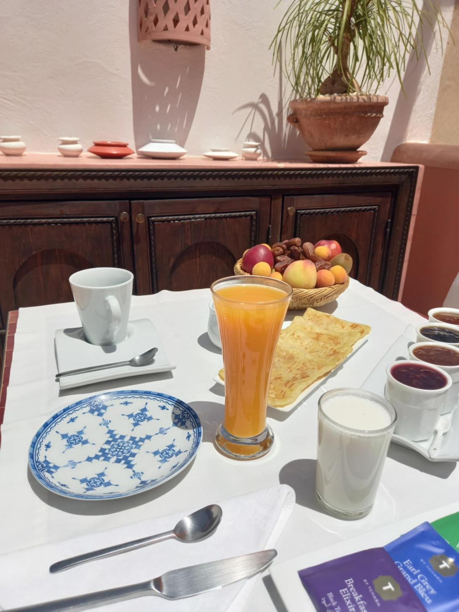 Riad Cherrata Marrakesh Bagian luar foto